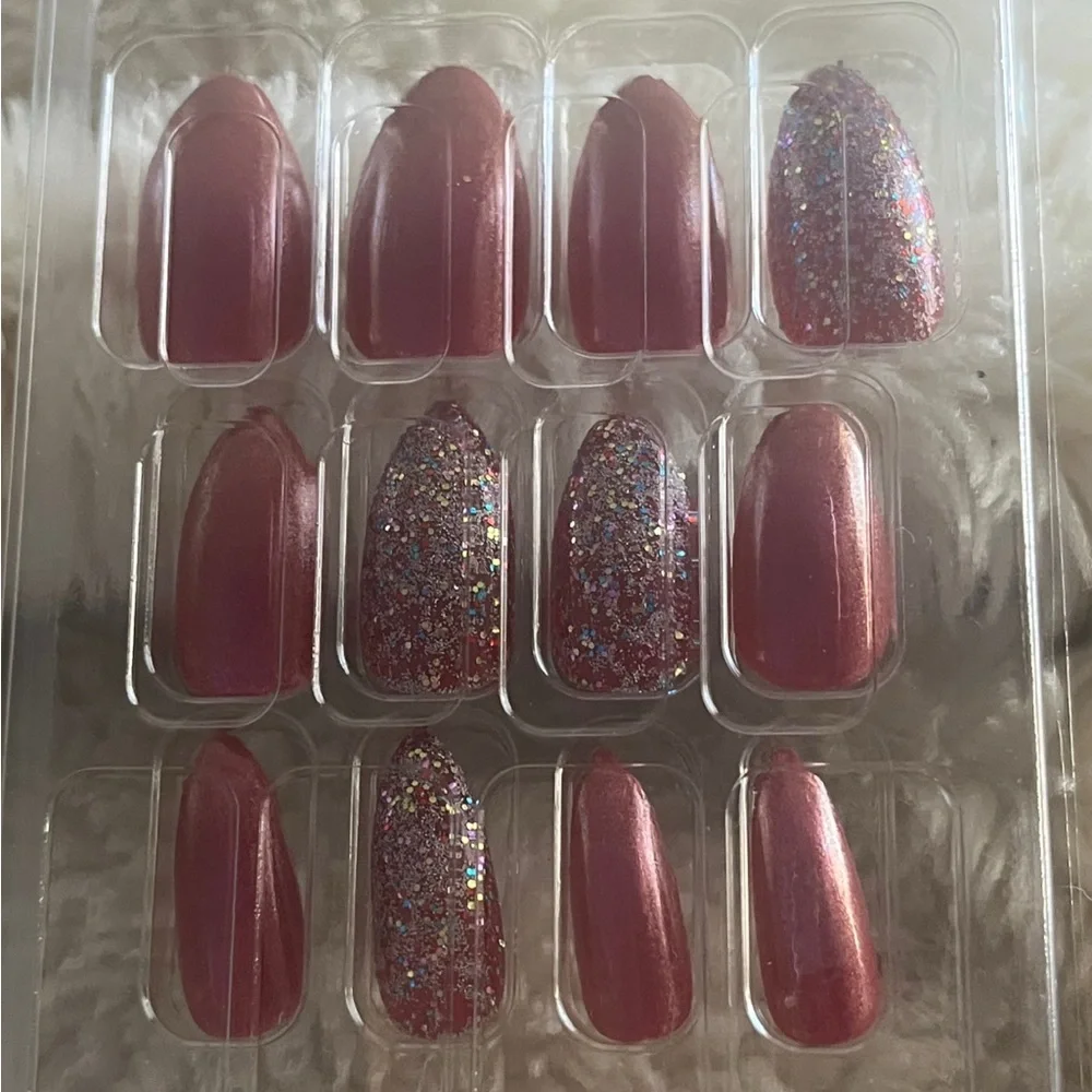 DIY press on‎ burgundy nails, glitter
